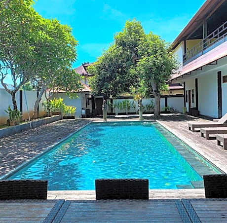 Mirah Hostel Legian
