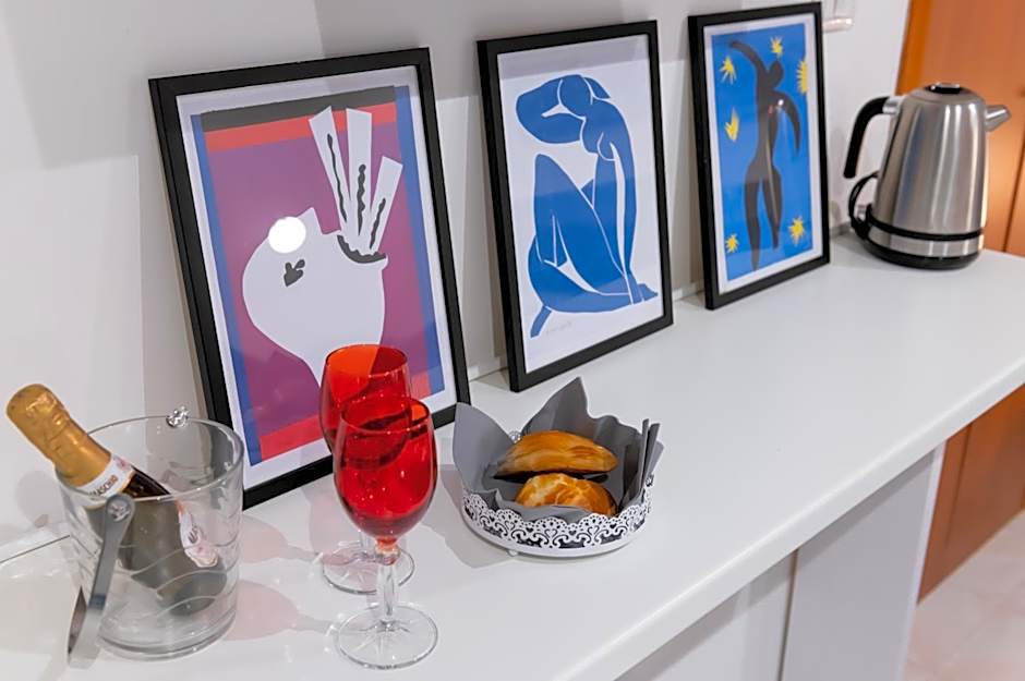 Yes I Know My Room - Magica Napoli
