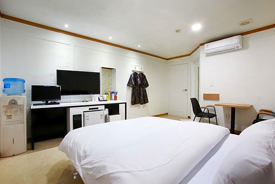 Abata Business Hotel