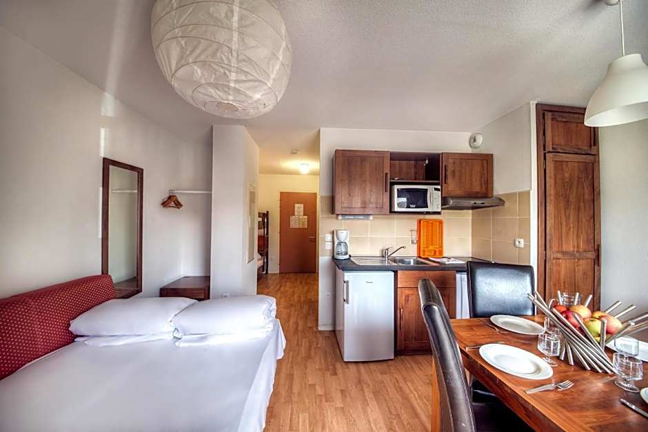 Comfort Aparthotel Lourdes L'Acacia