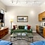Independence Square 213, Spacious Hotel Room with 2 Queen Beds, Wet Bar, and Sitting Area