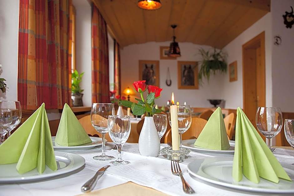 Frühstückspension Gästehaus Zum weissen Rössl