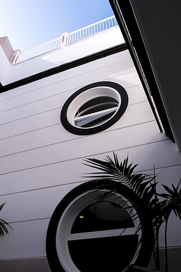 Hotel Puerta del Mar - Adults Recommended