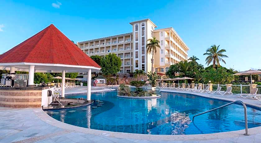 Bahia Principe Grand Cayacoa