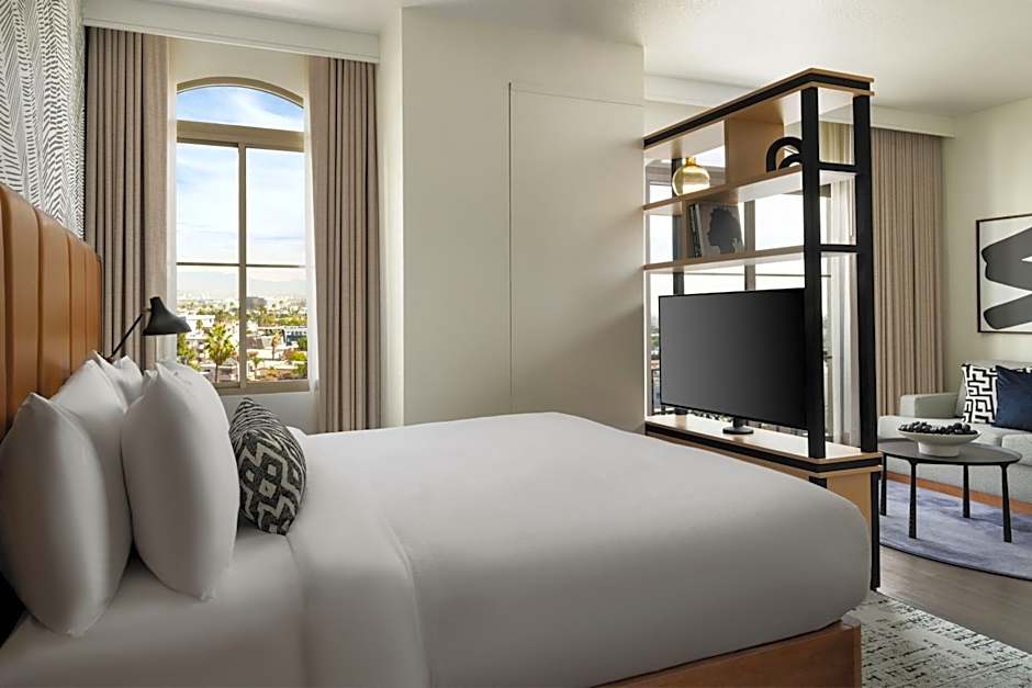 Burton House, Beverly Hills, A Tribute Portfolio Hotel