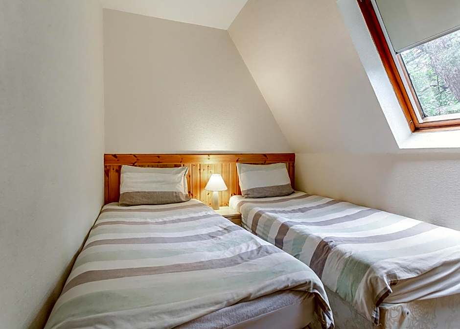 Delny Highland Lodges