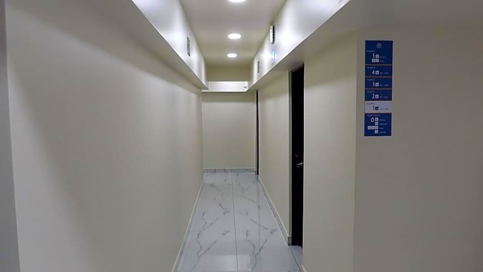 HOTEL MISION 11