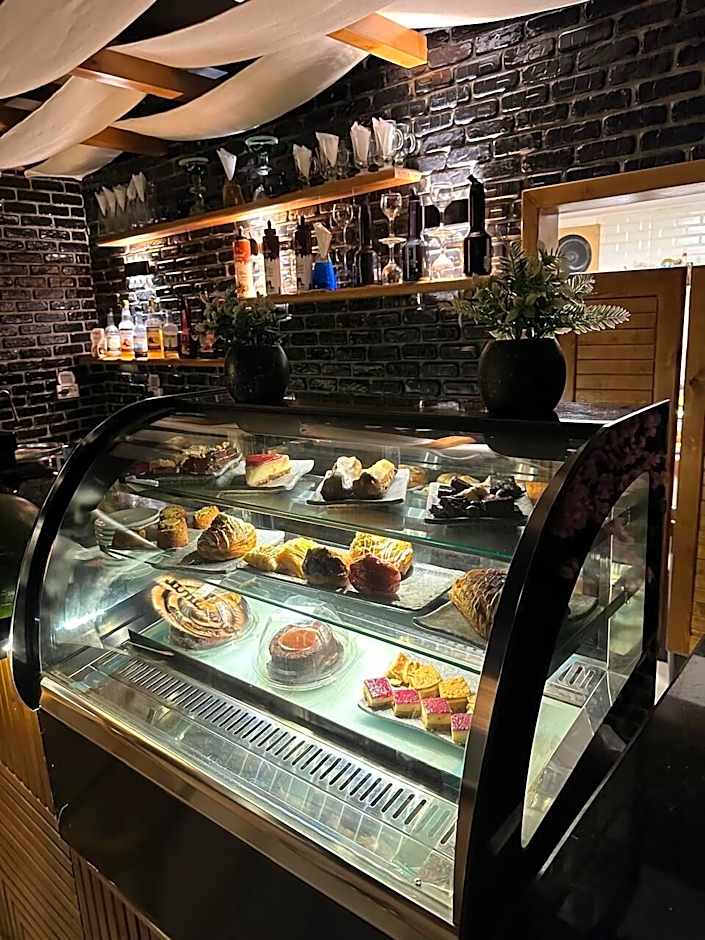 Panorama Pyramids Inn