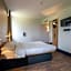B&B HOTEL Niort Marais Poitevin