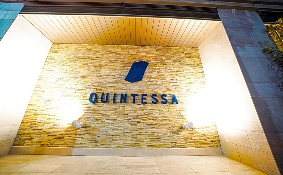 Quintessa Hotel Tokyo Haneda Comic and Books