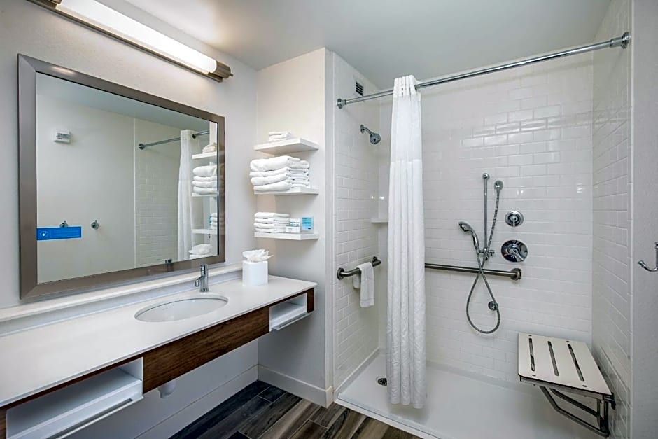 Hampton Inn By Hilton & Suites Panama City Beach-Beachfront