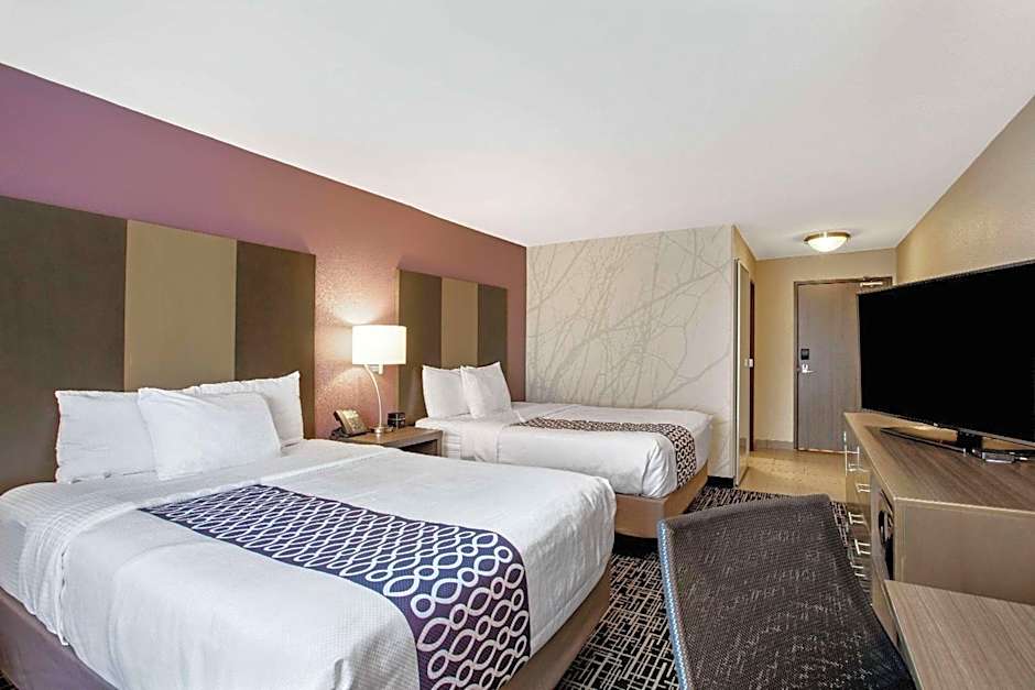 La Quinta Inn & Suites by Wyndham Fayetteville