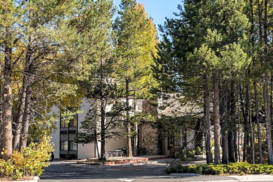 Inn At Truckee