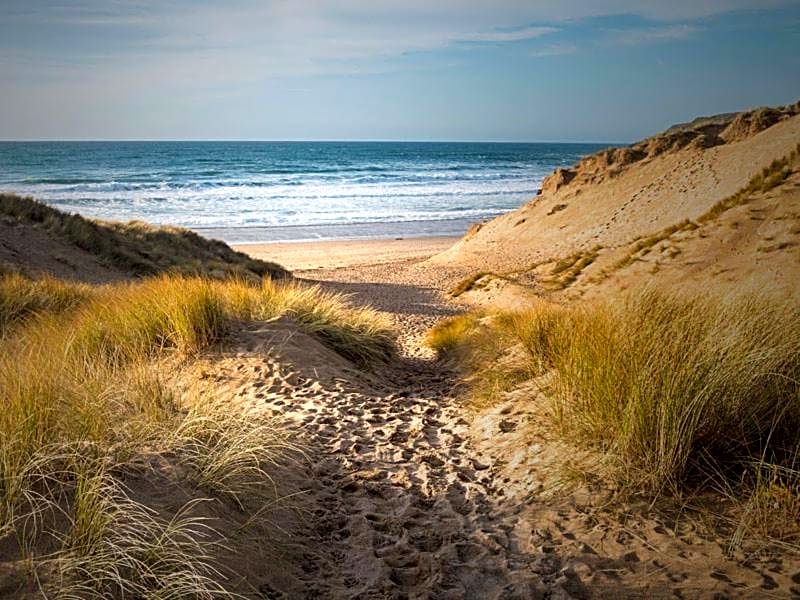 EsJays at Knowles House