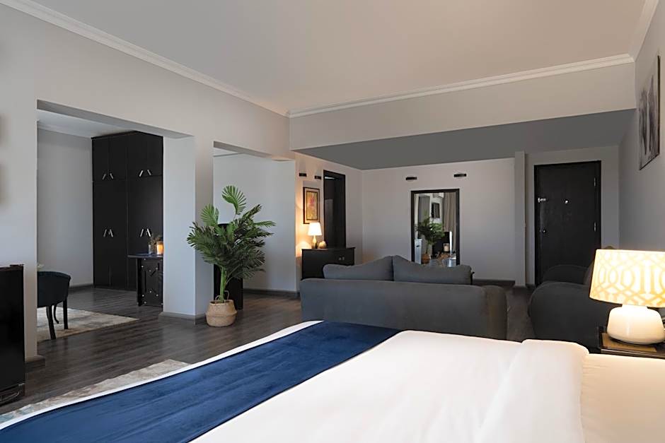 Photo 1 of 5 of 1 Queen Bed Suite