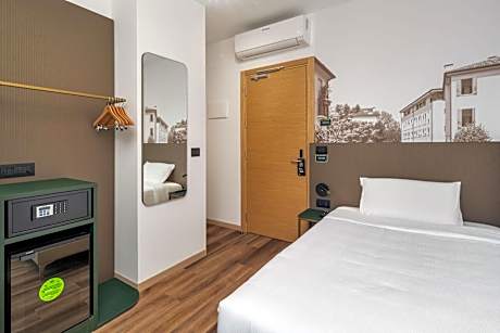 Economy Single Room