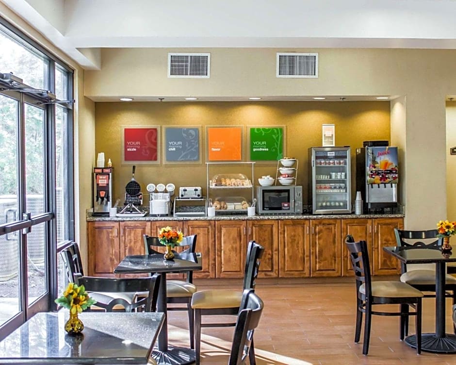 Comfort Suites Clayton - Garner