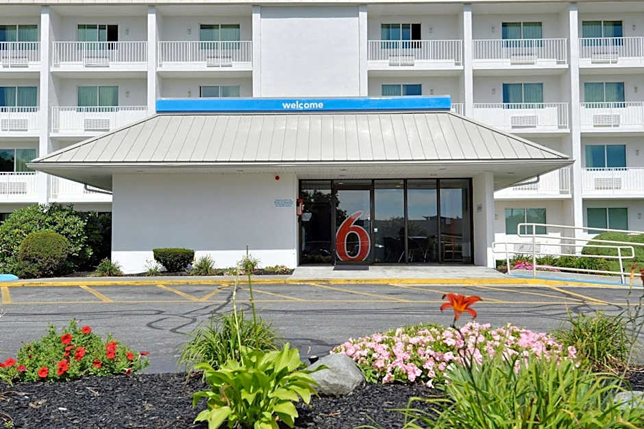 Motel 6-Danvers, MA - Boston North