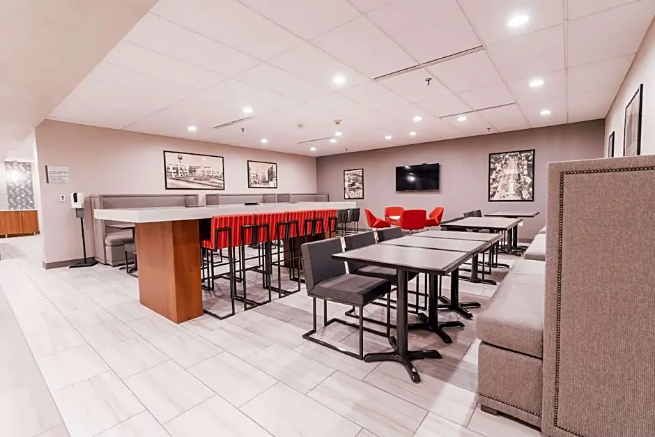Best Western Plus Executive Residency Waterloo & Cedar Falls