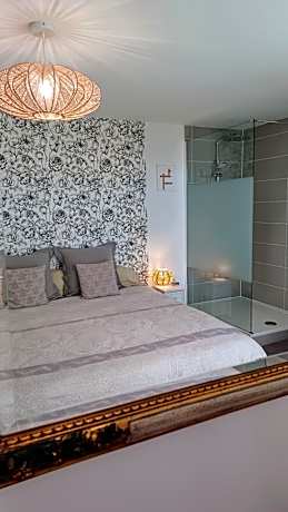 King Room with Garden View