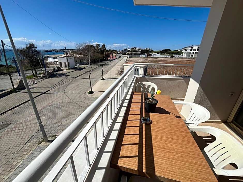 HOLIDAY APART 50 meters to BEACH, Sea view apartments