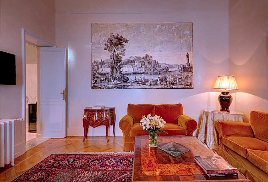 Photo 1 of 18 of Executive Suite