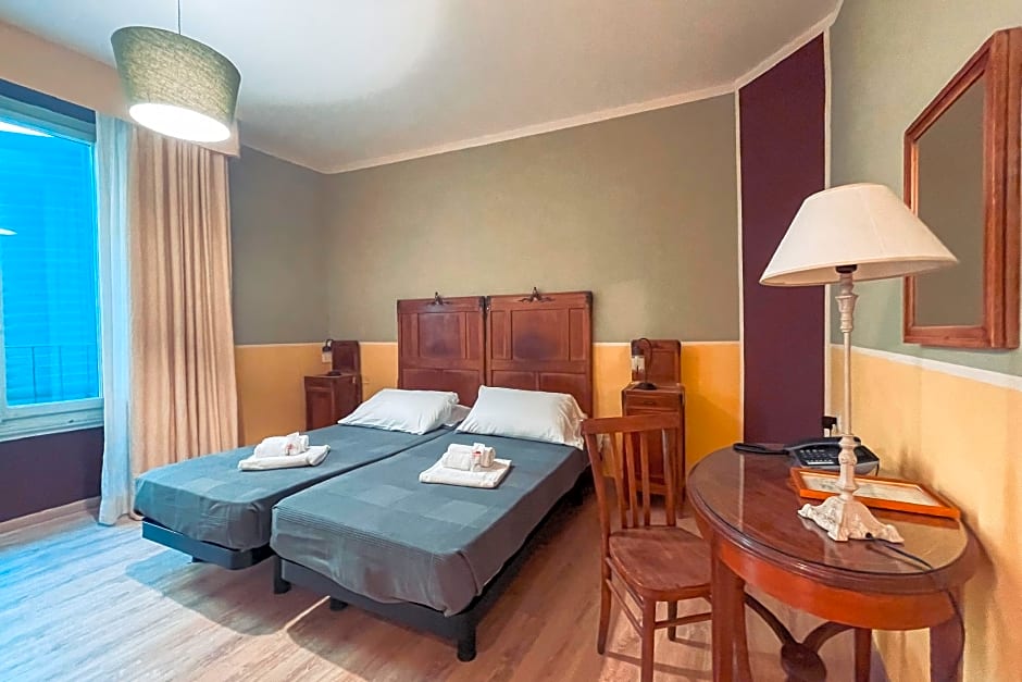 Hotel Azzi