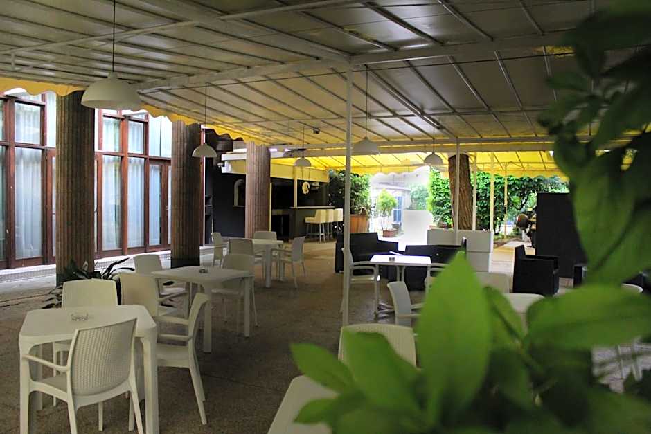 Hotel Roma