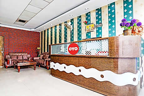 Hotel O J7 Hotel & Banquets