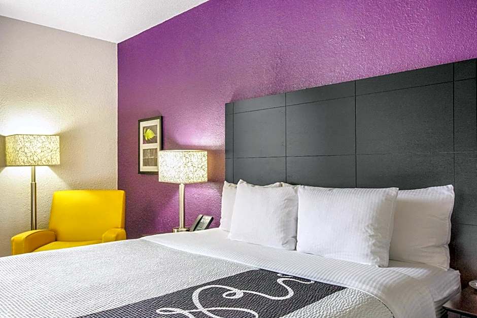 La Quinta Inn & Suites by Wyndham Miami Lakes