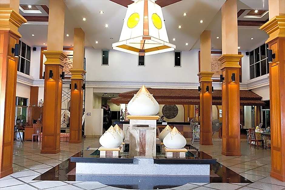 Lek Villa