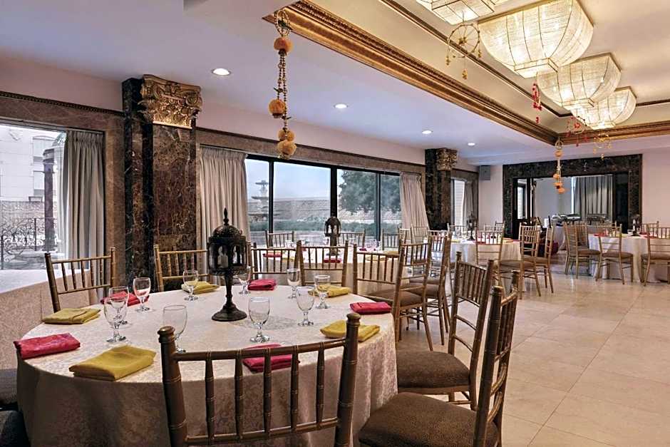 Radisson Hotel Toronto Airport West