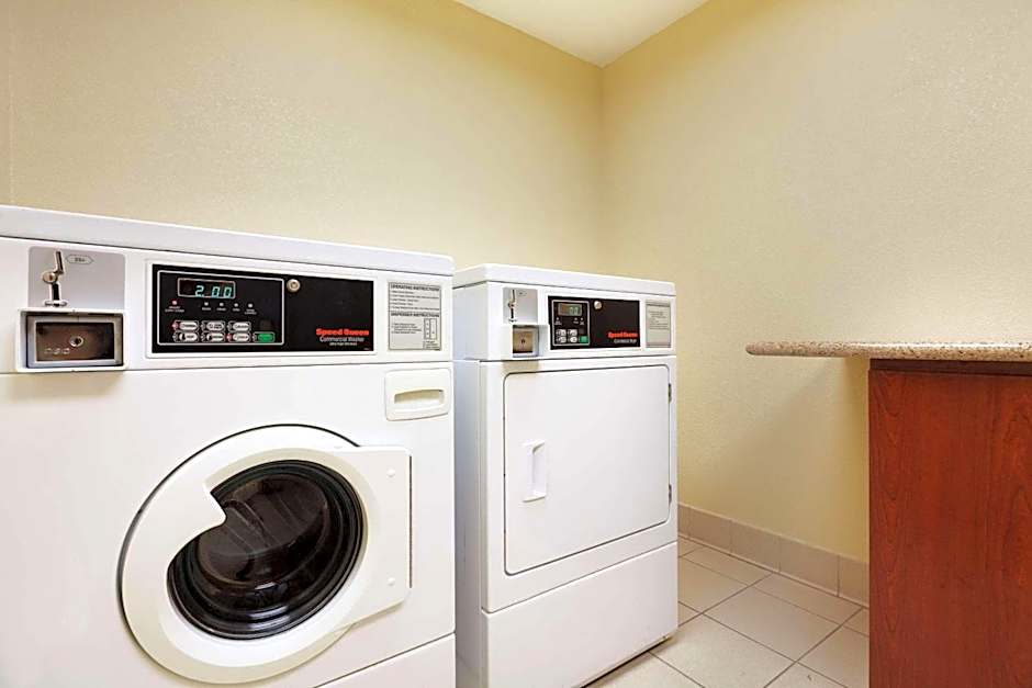 Country Inn & Suites by Radisson, San Carlos, CA