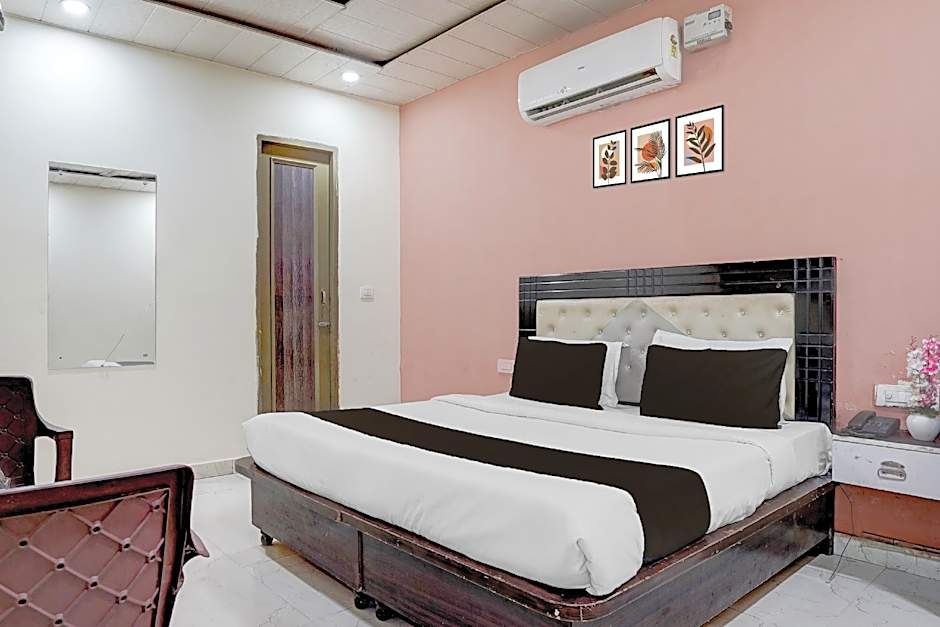 Super Hotel O Zirakpur City Court Complex Formerly The Platinum