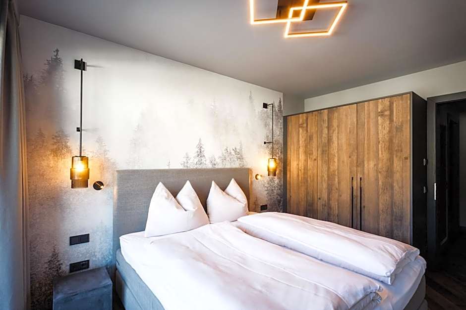 THE MATTHEW - Copper Lodge