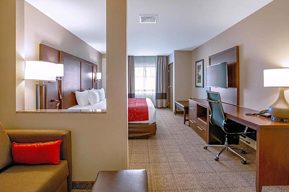 Comfort Suites Fishkill near Interstate 84