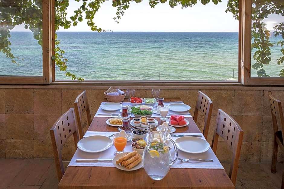 Troas Beach Hotel