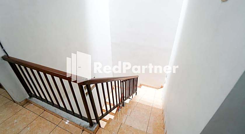 Bright Residence near ITC Mangga Dua Mitra RedDoorz