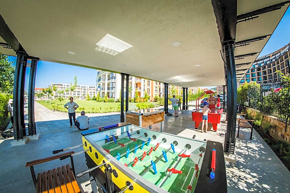 Premier Fort Cuisine - Full Board