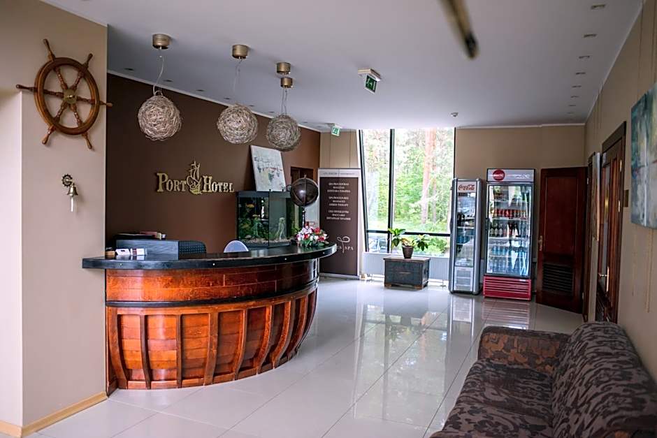 Port Hotel