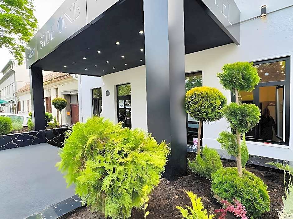 Side One Design Hotel