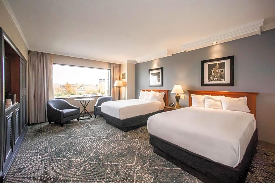 Harrah's North Kansas City Hotel & Casino