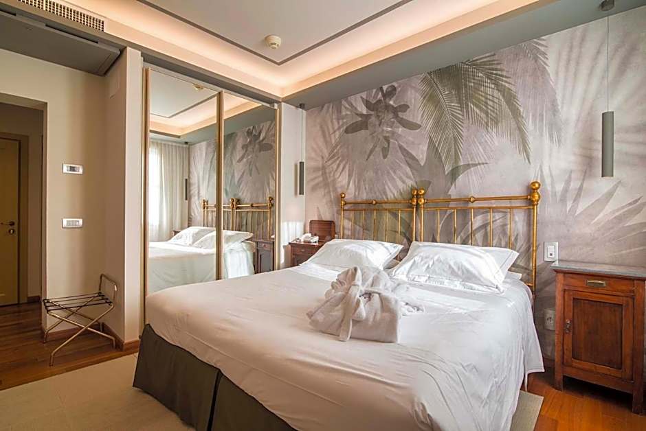 Photo 1 of 3 of Standard 1 Double Bed or 2 Beds