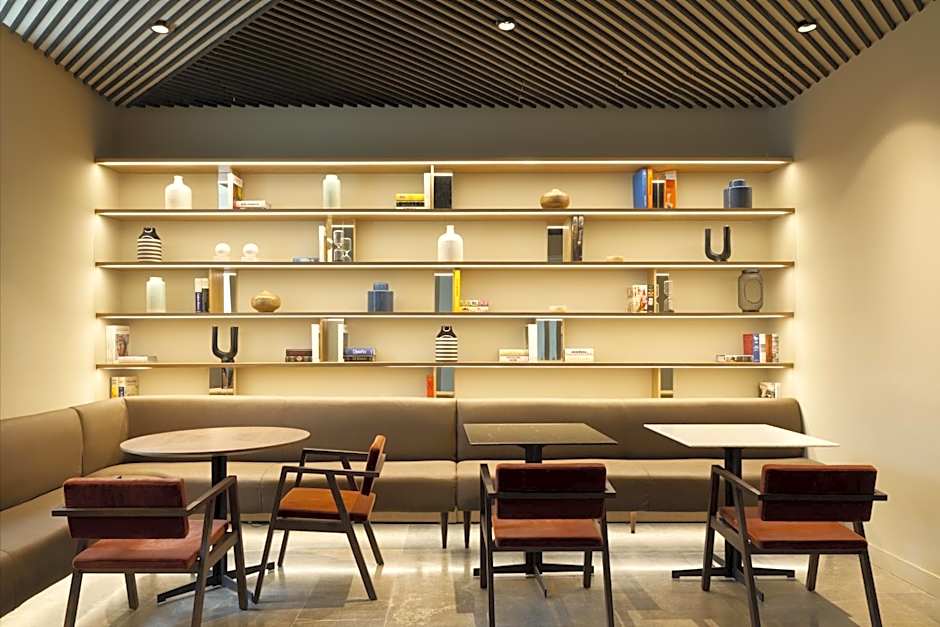 ICON Embassy by Petit Palace