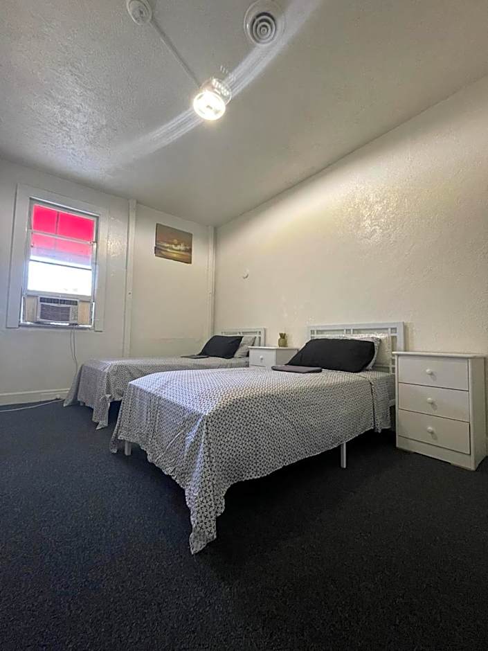 Hollywood Highland Hotel And Hostel – Hollywood, CA