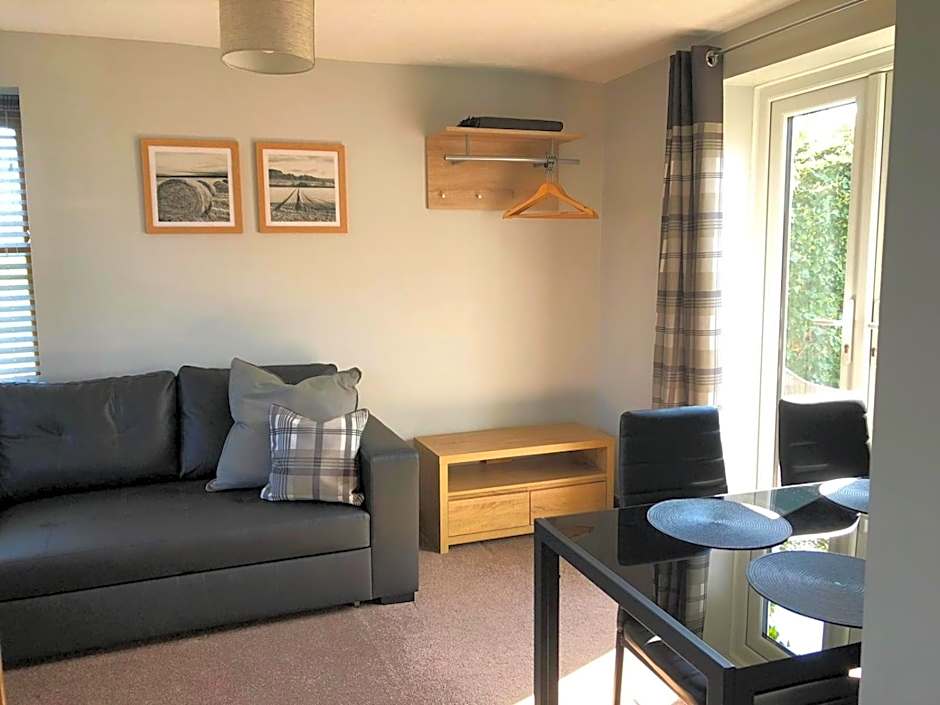 The Horseshoe and Castle