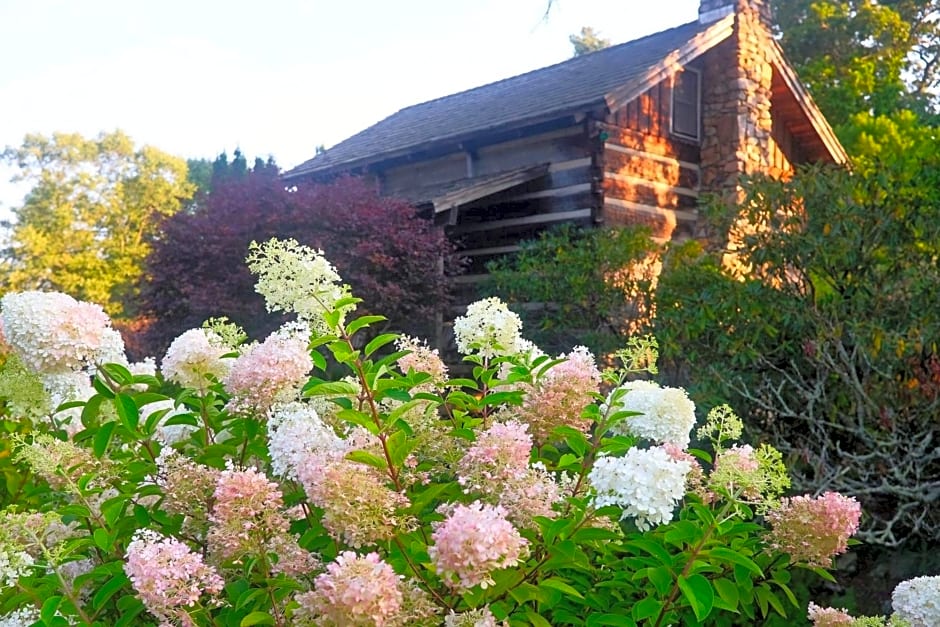 Azalea Garden Inn