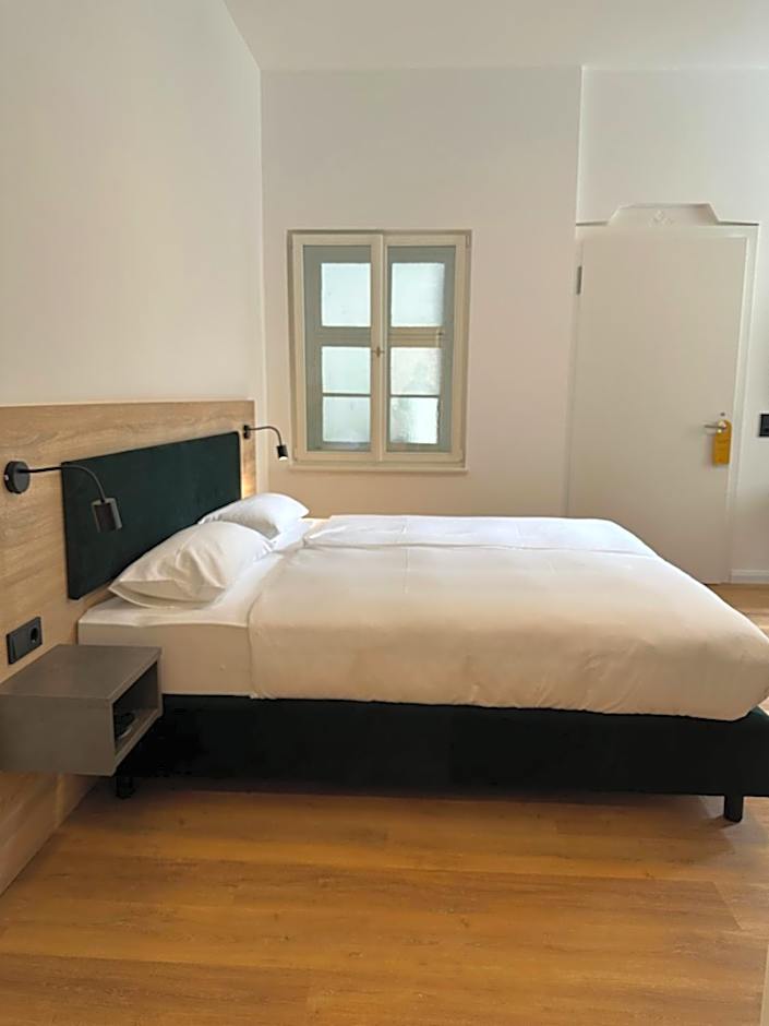 Hopfenhotel am Adenauerufer