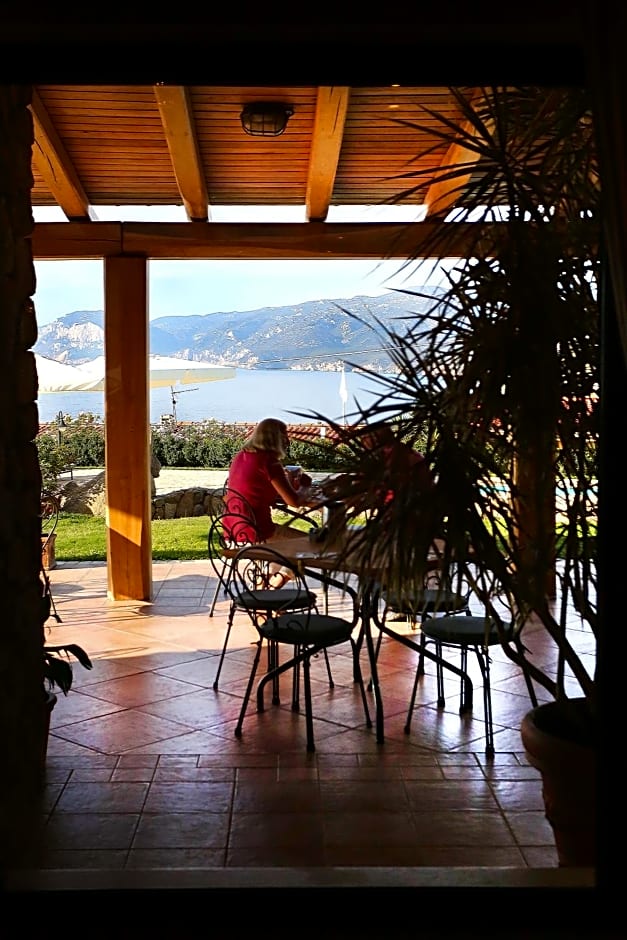 Hotel Villa Gustui Maris