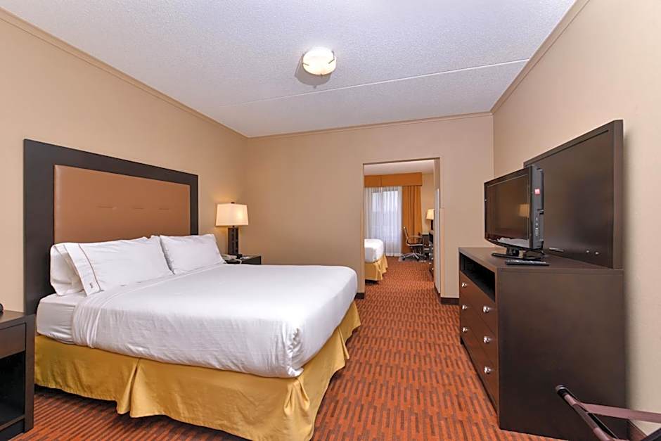 Holiday Inn Express Breezewood By IHG